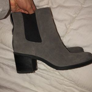 Sam Edelman 7.5 gray Chelsea heel boot